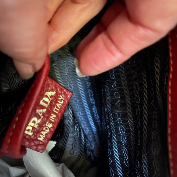 Prada Red Large Vitello Phenix Leather Shopper, 2-way shoulder bag, EUC - Picture 9 of 14